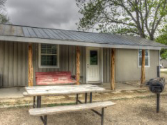 Cabin 3 - Criders Cabins on the Frio River