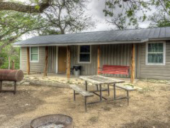 Cabin 4 - Criders Cabins on the Frio River